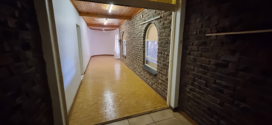 5 Bedroom Property for Sale in Krokodildrift A H North West